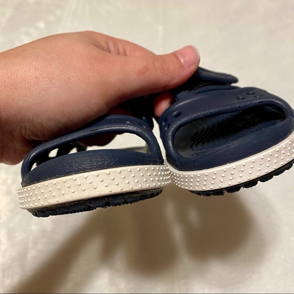 Crocs Unisex-Child Kids' Blue Crocband II Sandals - Picture 3 of 11